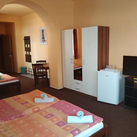 Hotel Jaro Мельник Екстер'єр фото