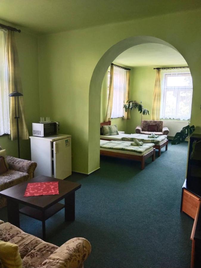 Hotel Jaro Мельник Екстер'єр фото