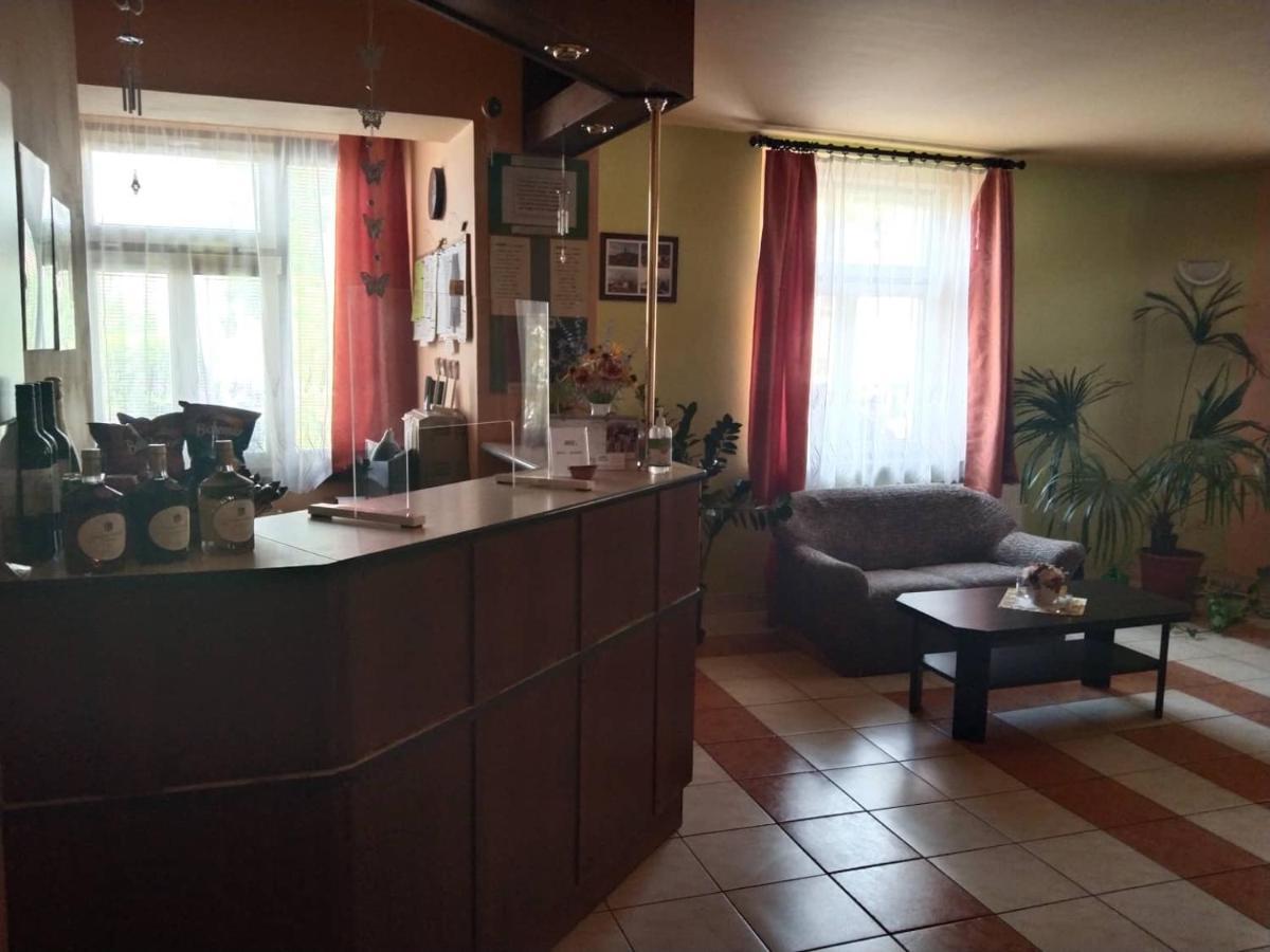Hotel Jaro Мельник Екстер'єр фото