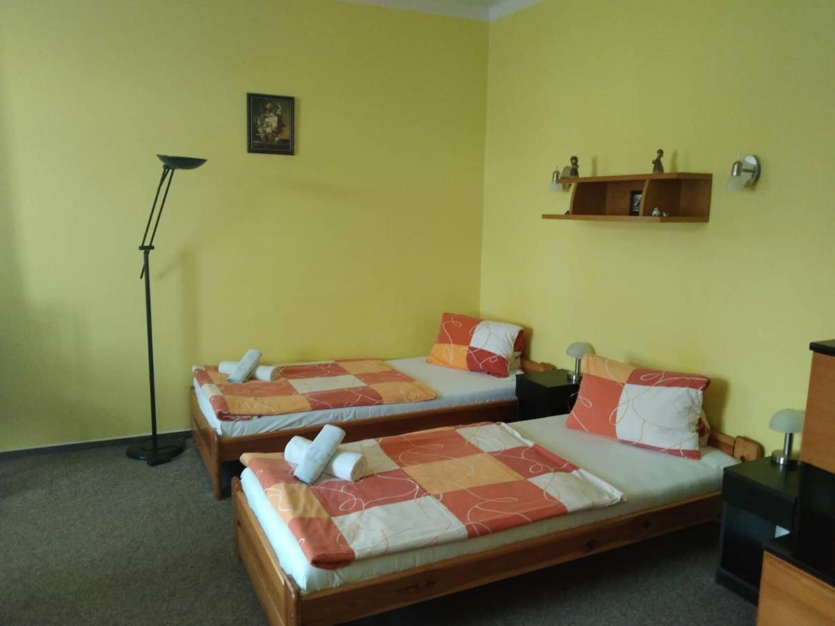 Hotel Jaro Мельник Екстер'єр фото